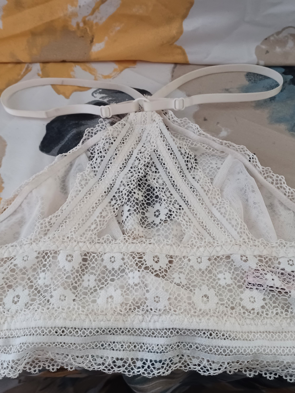 Victoria's Secret Cream Lace Halter Bralette - Picture 2 of 3